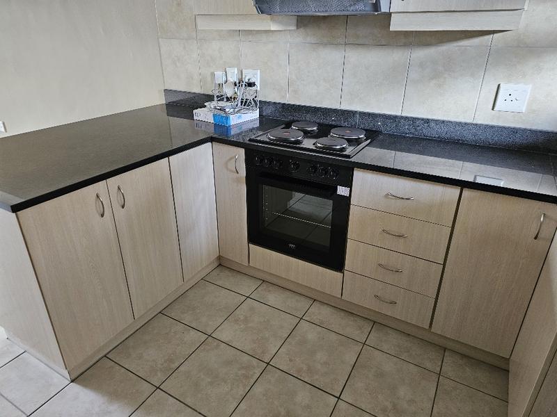 To Let 2 Bedroom Property for Rent in Burgundy Estate Western Cape